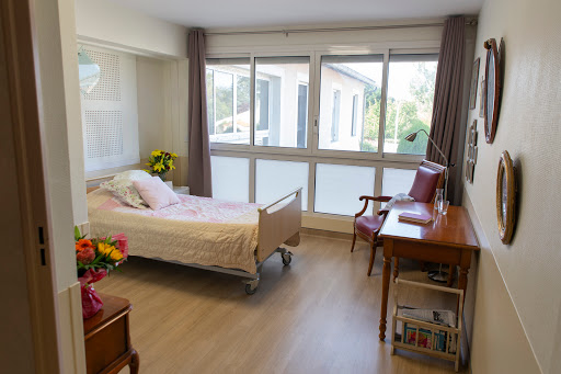 Photo de Colisée - EHPAD LES HAUTS DE BARBEGAL à Arles (13200)