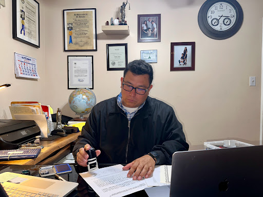 ABOGADO Y NOTARIO SALVADOREÑO EN EL VALLE SAN FERNANDO