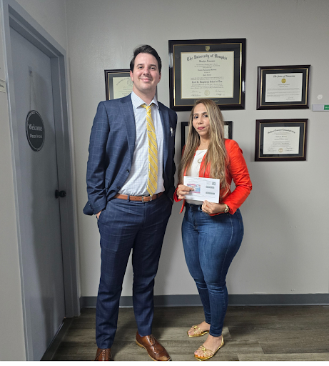 Abogado de Inmigración Manuel Solis