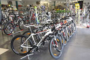 Photo n°13 de Euro Cycles à Yzeure (Magasin de vélos)