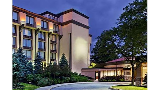 Ramada by Wyndham Cleveland Independence - Thumbnail
