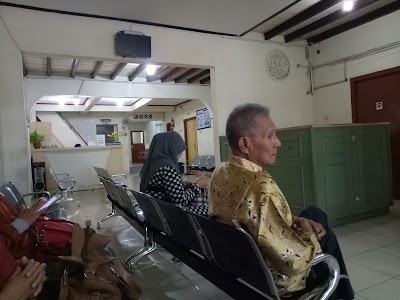 Photos of dr. Wisnu Herlambang J
