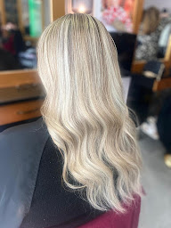 Photo n°4 de Emilie Coiffure à Jargeau (Barbier)