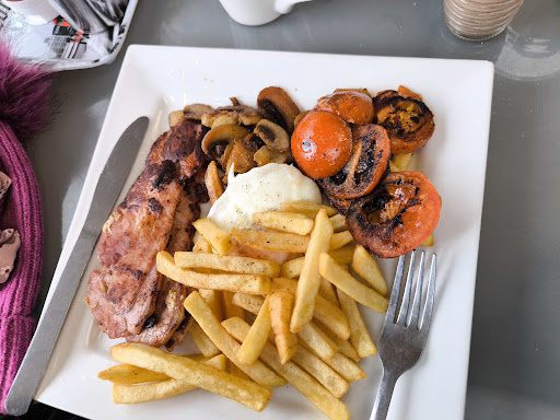 Magno Cafe Gallery - United Kingdom