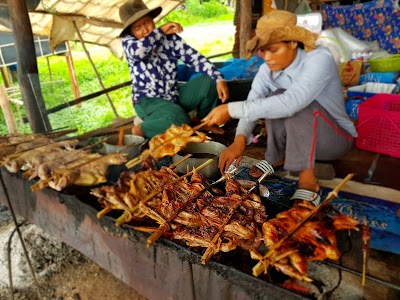 Photos of យាយលន់ មាន់ស្រែអាំង (Yeay Lorn Chicken Roasted)