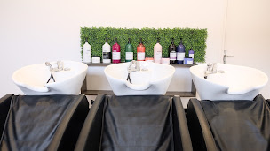 Photo n°4 de Tara beauty à Saint-Priest (Salon de coiffure)