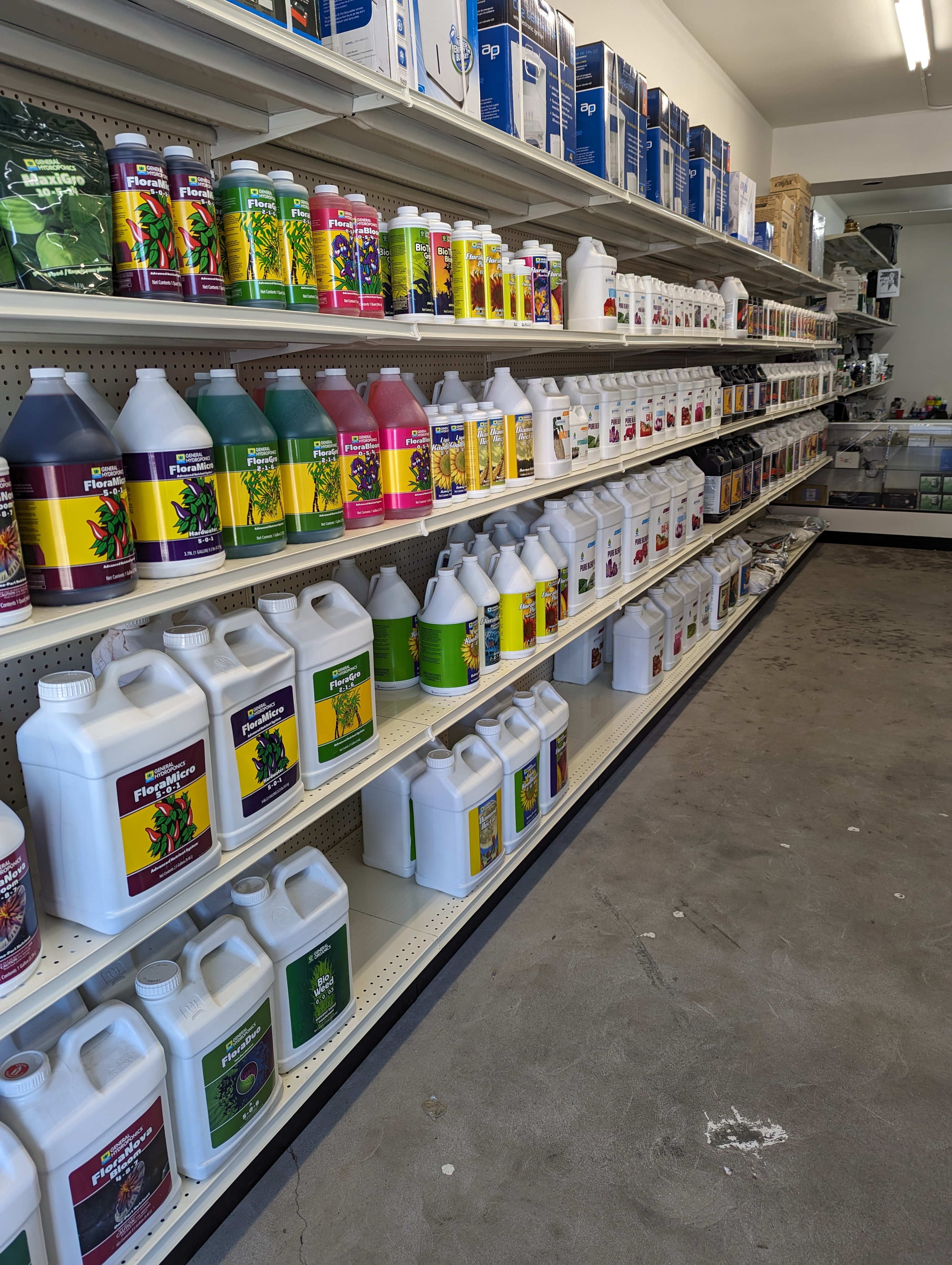 We Grow Hydroponics