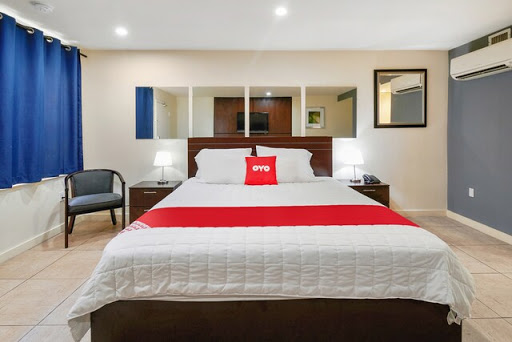 OYO Hotel Coral Gables - Miami Airport - Thumbnail
