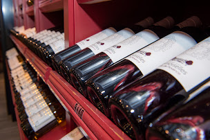 Photo n°11 de Halles de la Grande Fontaine (Boucherie-Charcuterie-Traiteur-Epiceries fines-Primeur-Fromage) à Neufchâteau (Cave à vins)