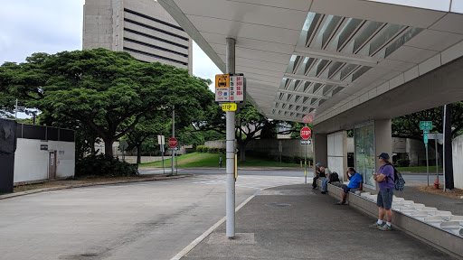 Alapaʻi Transit Center