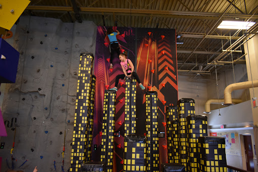 Funtopia Glenview - Visual