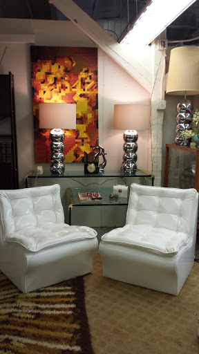 Gre-Stuff ~ Online Store Specializing in Mid Century Modern furniture and accessories - Thumbnail