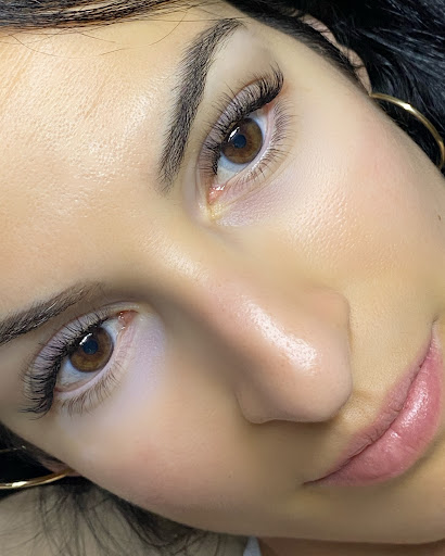 Cchic Esthetics - Visual