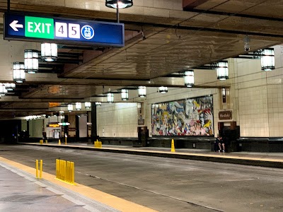 Westlake Tunnel Station & Pine St - 3rd 4th & 5th Avenue - Bay C