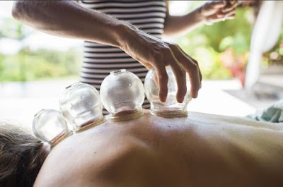 Dakine Hands Acupuncture & The Massage Connection