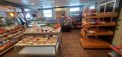 Spikes Pizza & Grocery LLC Gallery - United States