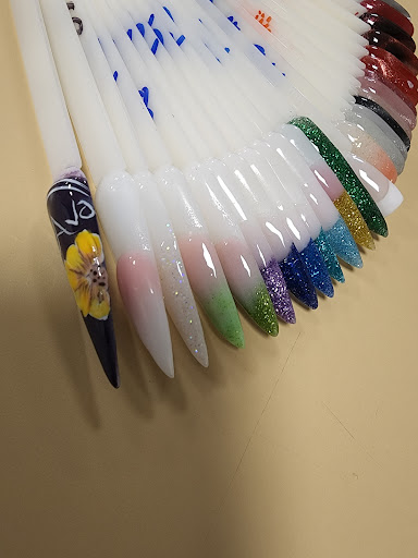 Ava's Nails - Visual