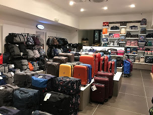 Photo n°1 de Lesac à Saint-Quentin (Magasin de maroquinerie)