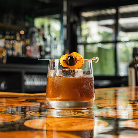 Onēsan Dim Sum Sushi by null