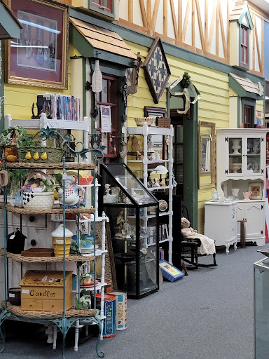 Antique Gallery - Visual