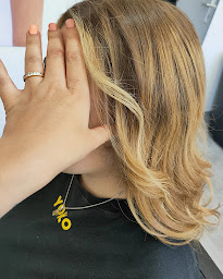 Photo n°13 de NOUVEL'HAIR à Courthézon (Salon de coiffure)