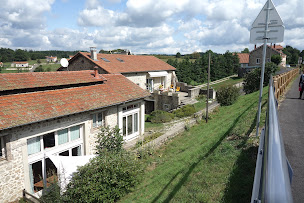 Photo n°4 de Aire de Bivouhamac au Jardin Mirandou à Montfaucon-en-Velay (Terrain de camping)