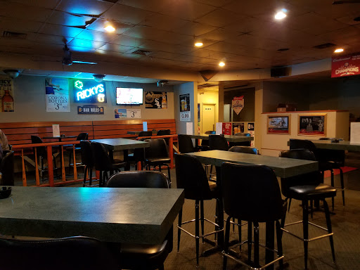 Ricky's Lounge - Visual