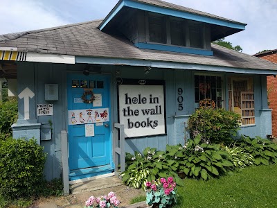 Hole In The Wall Books