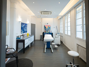 Photo n°3 de Dr Guillemain & Le Goubey - Médecine esthétique - Epilation définitive - Laser couperose - Injections - Coolsculpting à Caen (Spa médical)