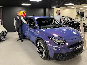 Photo n°3 de ABARTH STELLANTIS &YOU LOMME à Lille (Vendeur de voitures d'occasion)