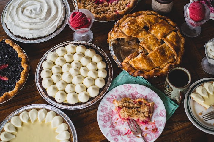 Hot Hands Pie & Biscuit by null