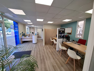 Photo n°4 de AXA Assurance et Banque Franck Clement à Chartres (Agence d'assurance pour locataires)