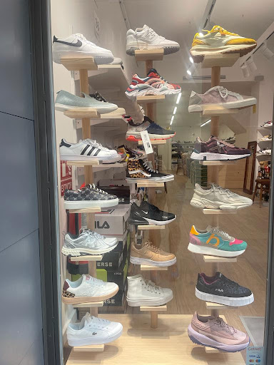 sneaker outlet sl - Thumbnail