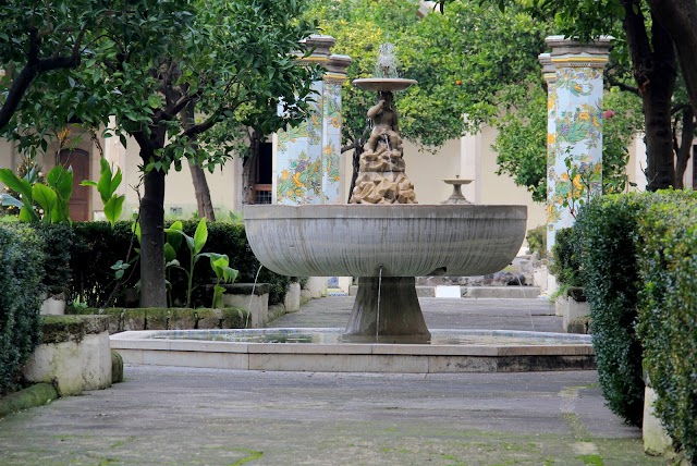 Chiostro di Santa Chiara