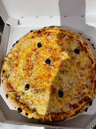 Photo n°15 de Allo Pizza à Saint-Victoret (Pizzeria)