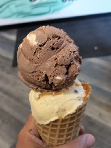 Zingers Homemade Ice Cream - Thumbnail
