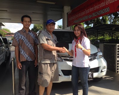 car-dealer