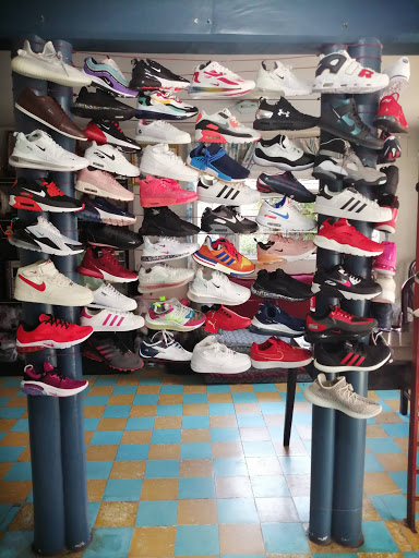 Sneakers KAFA