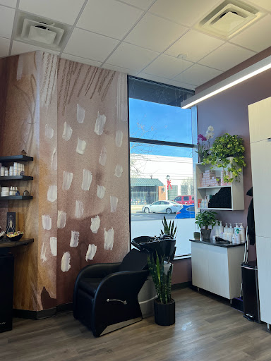 The Edit Beauty Lounge - Thumbnail