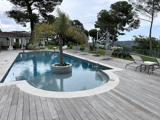 Photo de Agence Cannes - Mirror Pool Concept à Mougins (06250)