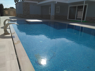 Decopool POL. IND. EL MANCHON, C. San Roque, 43, 41940 Tomares, Sevilla, España