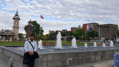 Tramvay Durağı: Cumhuriyet Meydanı