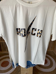 Photo n°5 de La Cabine de Saint-Denis à Saint-Denis-d'Oléron (Magasin de vêtements)