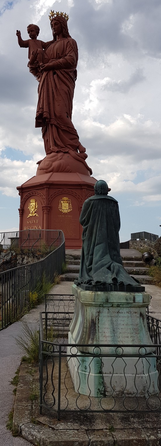 Statue De Notre Dame De France