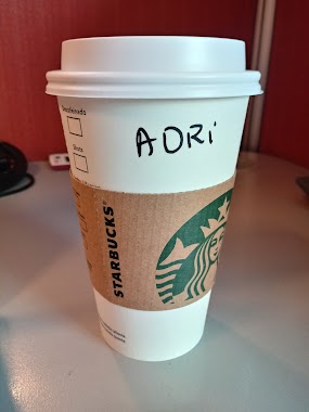 Starbucks, Author: adriana quijada