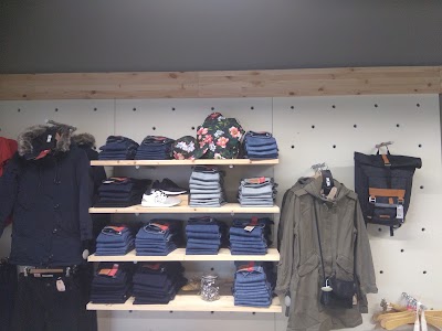 Photos of Levi's Store J&auml;rveotsa