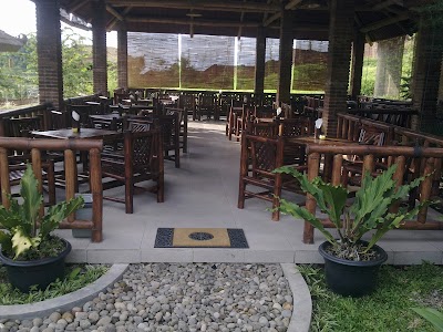 Photos of warung lesehan KAMPOENG BAMBOE
