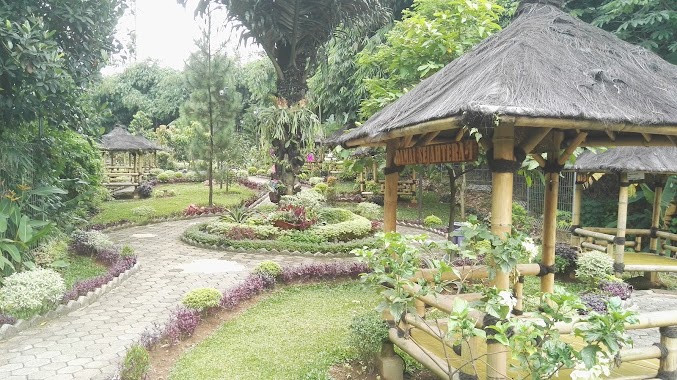 Taman Doa Bukit Salomo, Author: Eky Mamahit