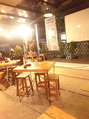 Rumah Mantan Cafe & Nostalgia, Author: Ňôń Şťõp Føøţbäľĺ