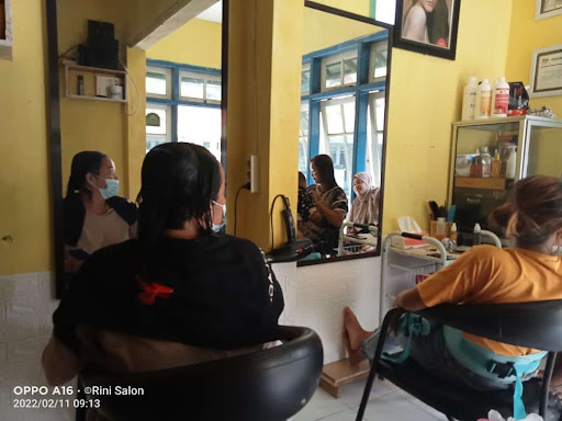 RINI SALON TANGGULANGIN
